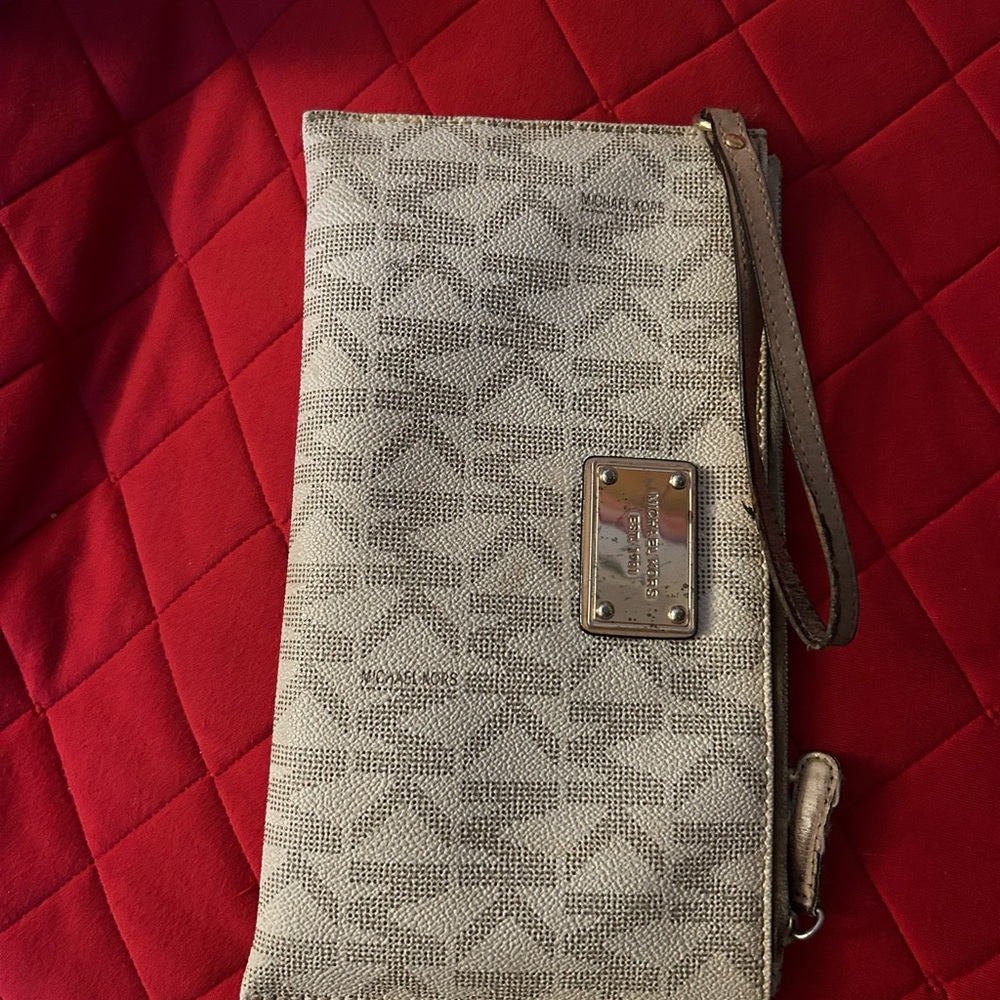 Michael kors wallet sachet